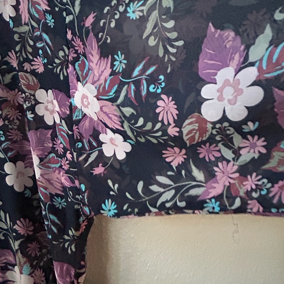 LuLaRoe Flowy Sheer Floral Duster (Size L) - Picture 6 of 10